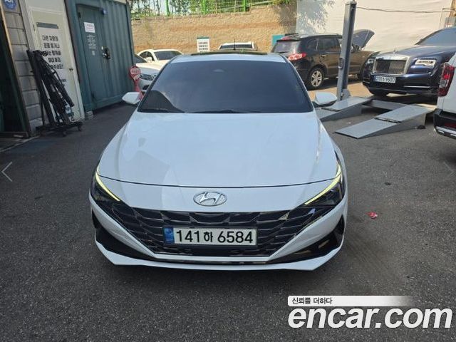 Hyundai AVANTE 2021