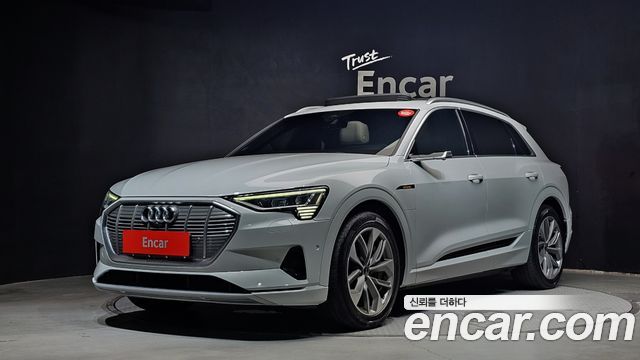 Audi e-tron 2022