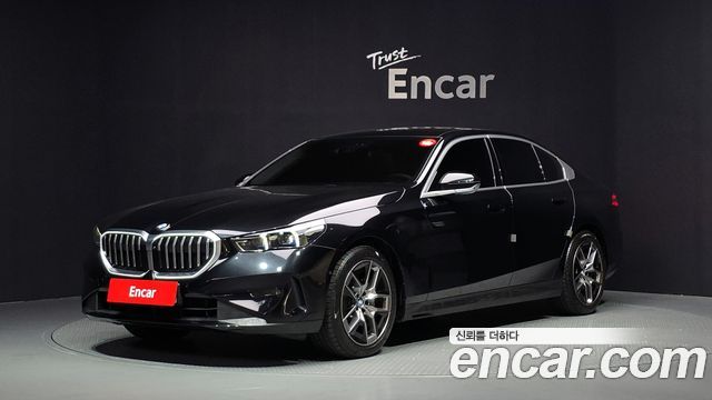 BMW 5-Series 2025