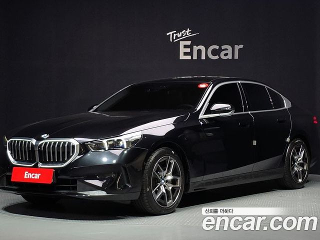 BMW 5-Series 2025