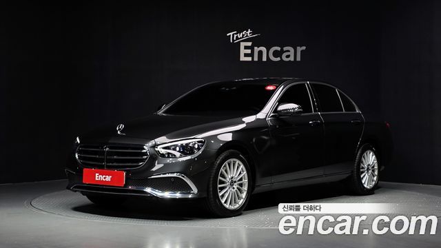 Mercedes-Benz E-Class 2023