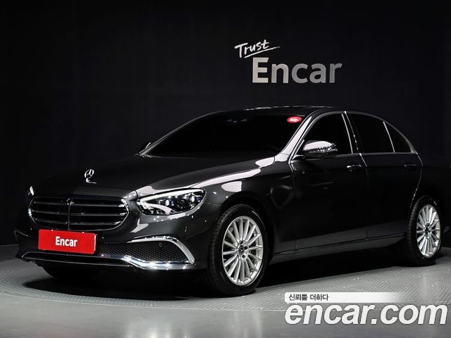Mercedes-Benz E-Class 2023
