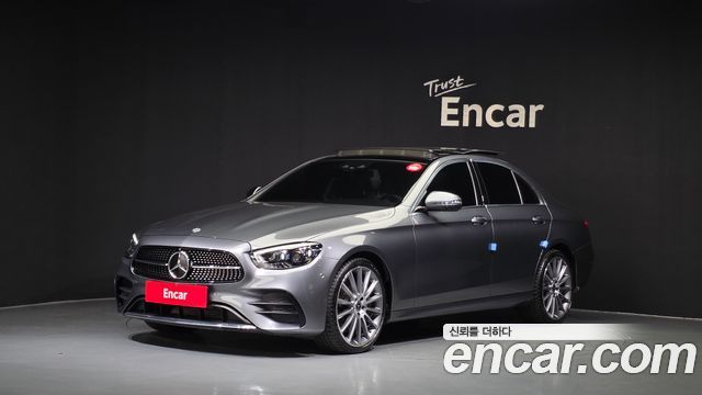 Mercedes-Benz E-Class 2022