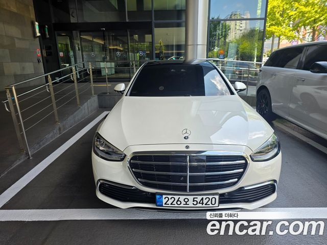Mercedes-Benz S-Class 2022