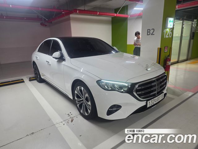 Mercedes-Benz E-Class 2024