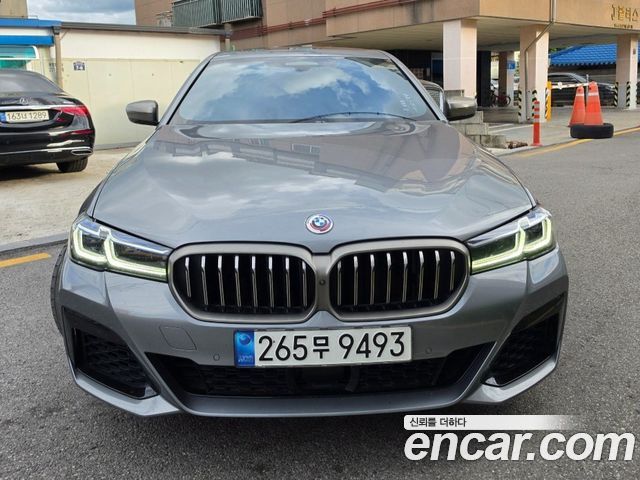BMW 5-Series 2022