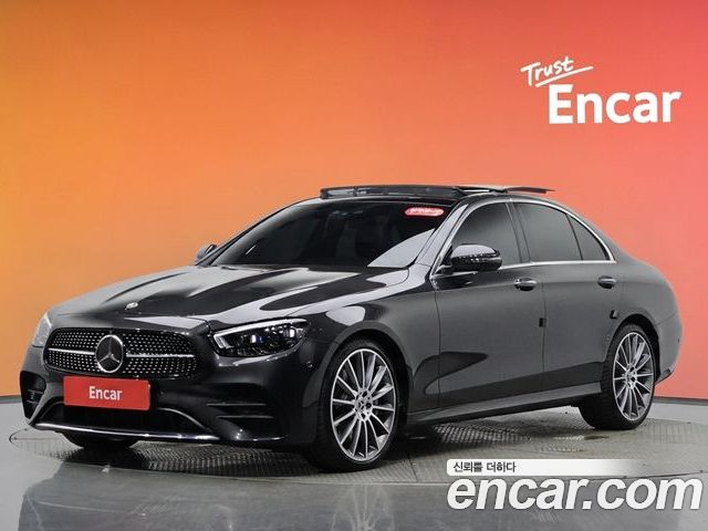 Mercedes-Benz E-Class 2022