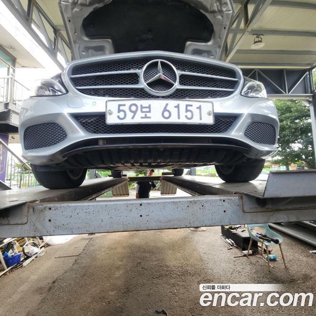 Mercedes-Benz C-Class 2017