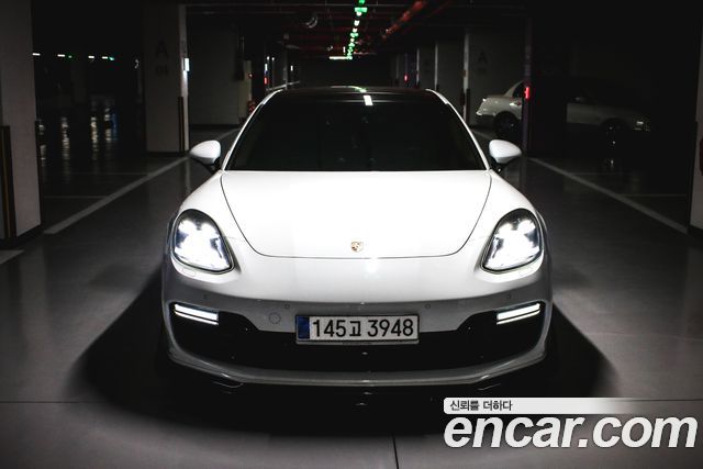 Porsche Panamera 2019