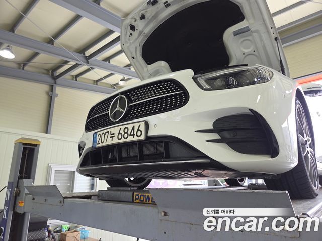 Mercedes-Benz E-Class 2022