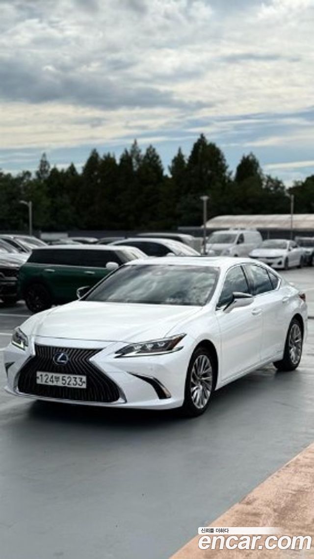 Lexus ES 2021