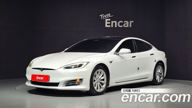 Tesla Model S 2020