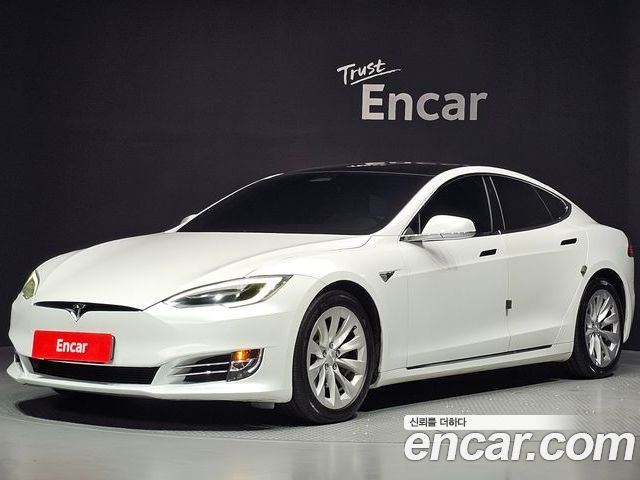 Tesla Model S 2020