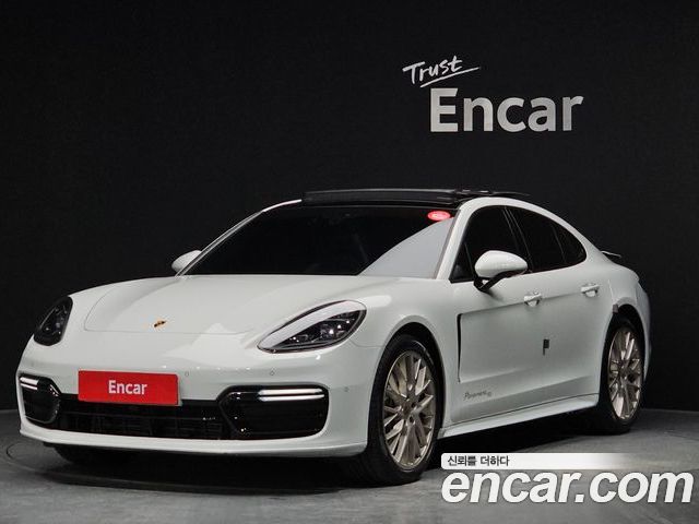 Porsche Panamera 2020