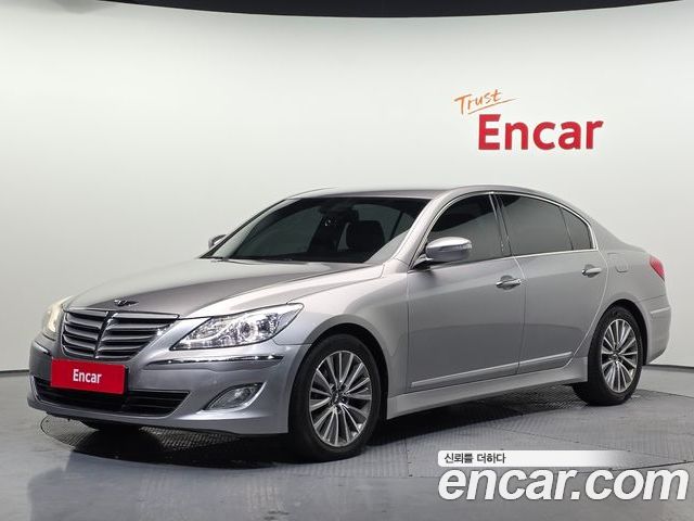 Hyundai Genesis 2012