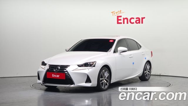 Lexus IS 2017