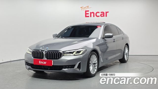 BMW 5-Series 2023