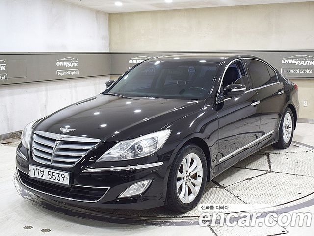 Hyundai Genesis 2012