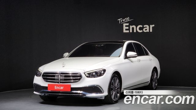 Mercedes-Benz E-Class 2022