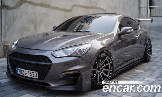 Hyundai Genesis 2012