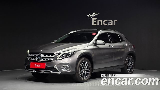 Mercedes-Benz GLA-Class 2019