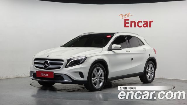Mercedes-Benz GLA-Class 2015