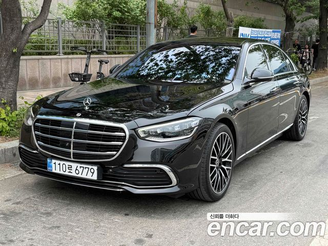 Mercedes-Benz S-Class 2025