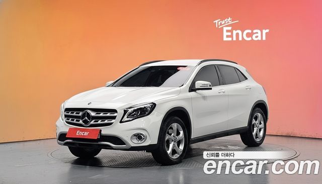 Mercedes-Benz GLA-Class 2019