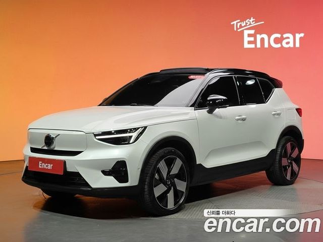 Volvo XC40 2024