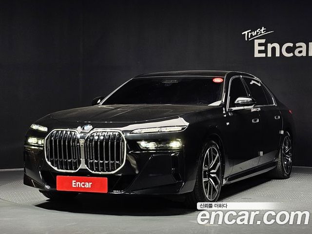 BMW 7-Series 2024