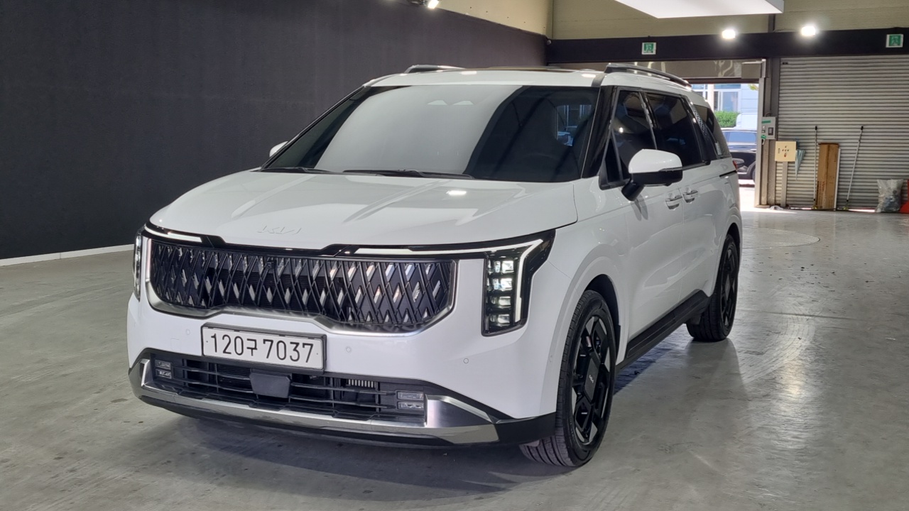 Kia Canival 2024