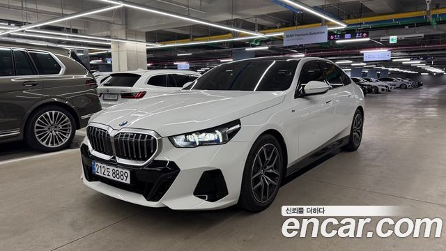 BMW 5-Series 2025