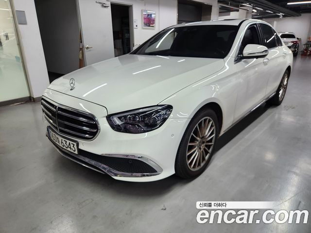Mercedes-Benz E-Class 2022