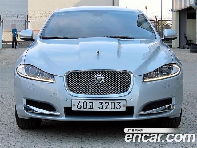 Jaguar XF 2013