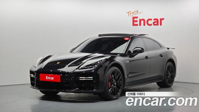 Porsche Panamera 2025