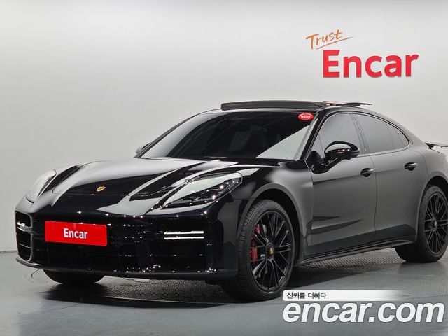 Porsche Panamera 2025