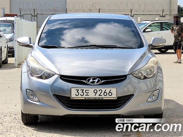 Hyundai AVANTE 2012