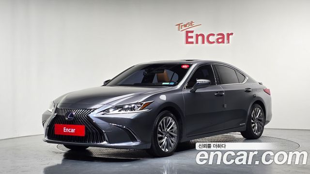 Lexus ES 2019