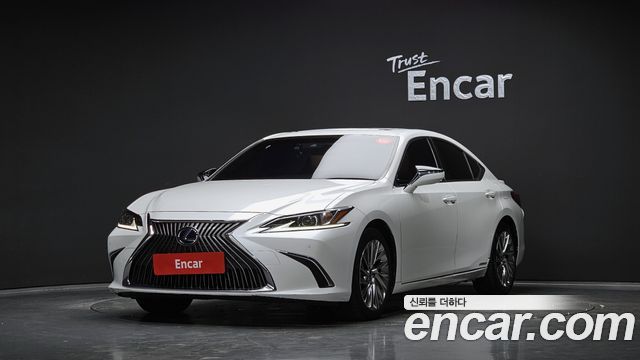 Lexus ES 2019