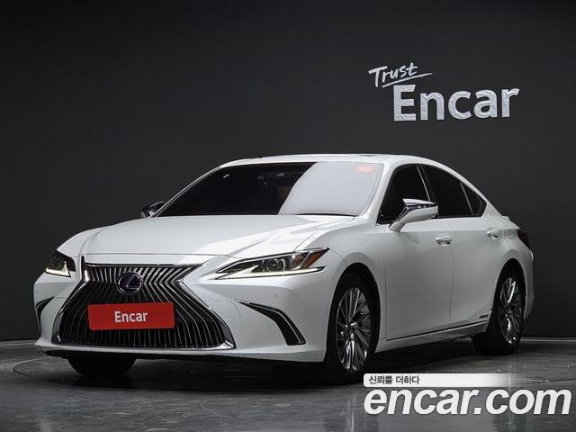 Lexus ES 2019