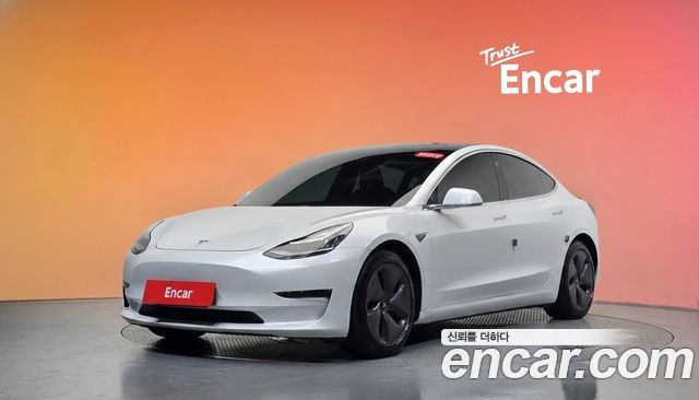 Tesla Model 3 2020
