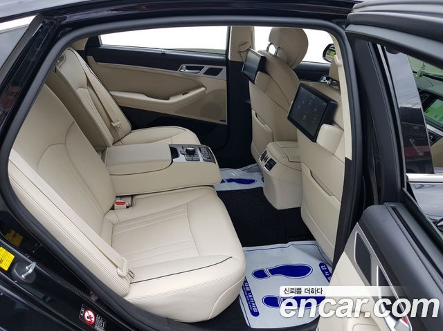 Hyundai Genesis 2014