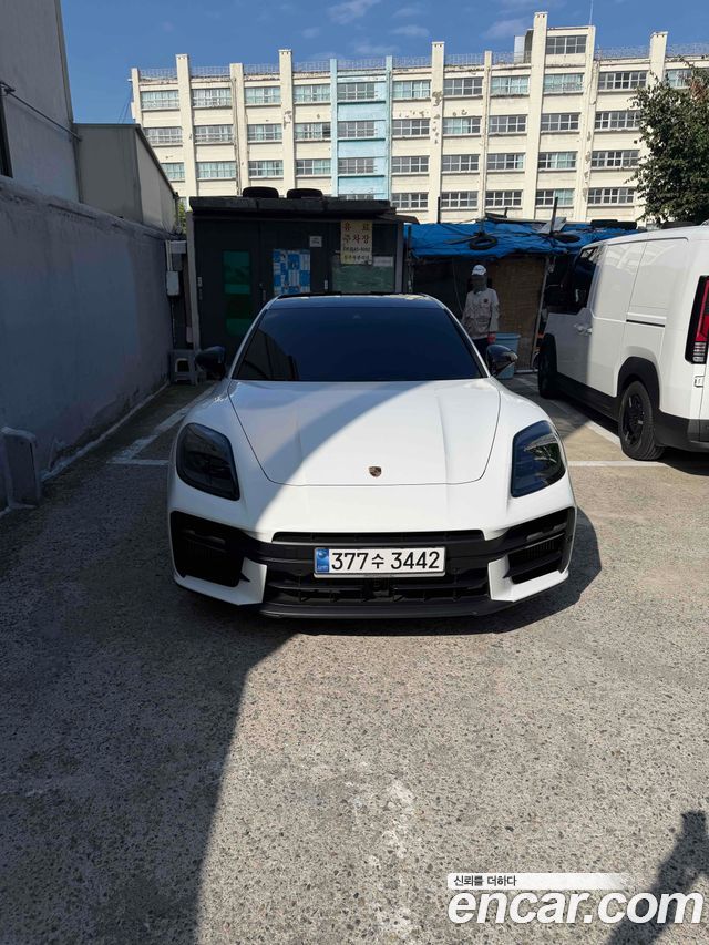 Porsche Panamera 2025