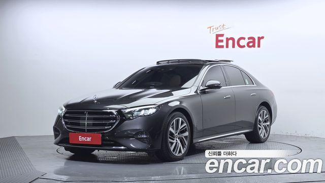 Mercedes-Benz E-Class 2024