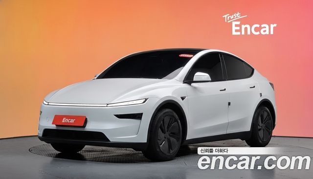 Tesla Model Y 2025