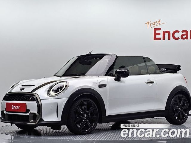 Mini Cooper Convertible 2023