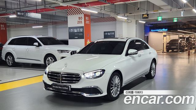 Mercedes-Benz E-Class 2022