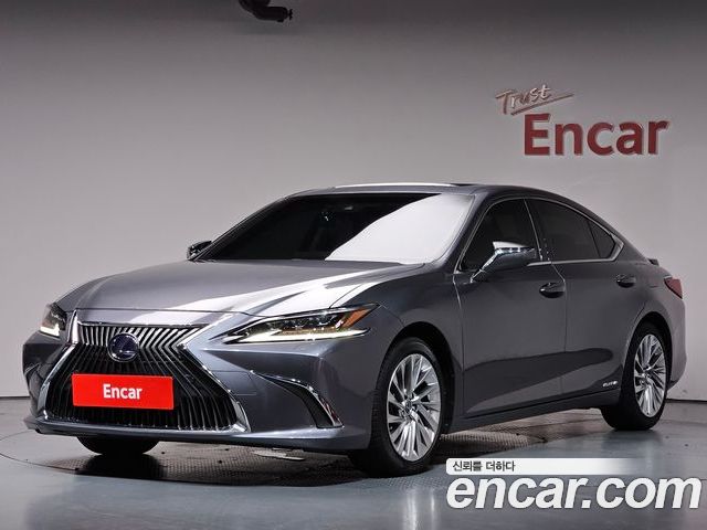 Lexus ES 2020