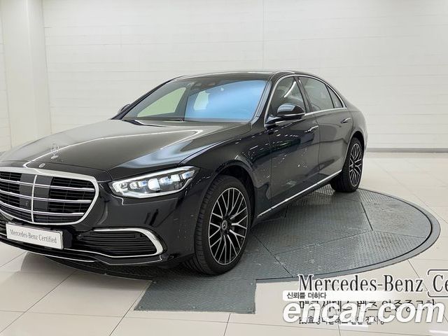 Mercedes-Benz S-Class 2025
