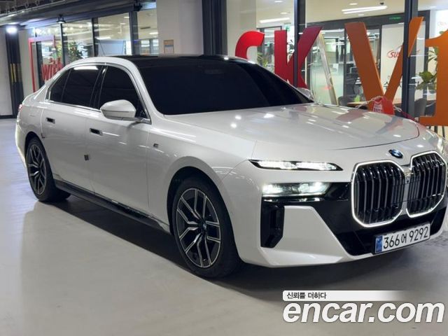BMW 7-Series 2024